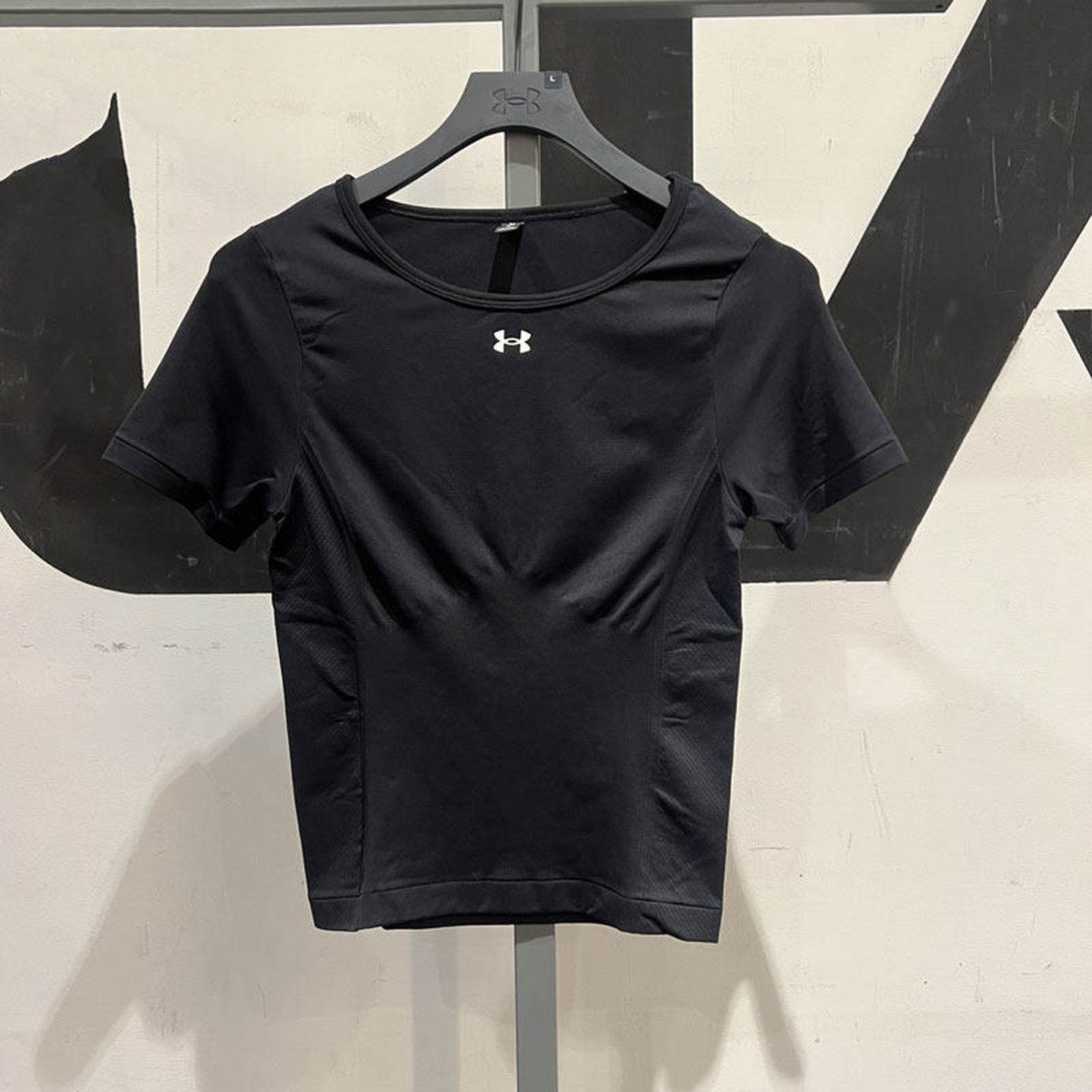 UA安德玛女子速干T恤运动健身春夏款透气训练紧身圆领短袖1379149