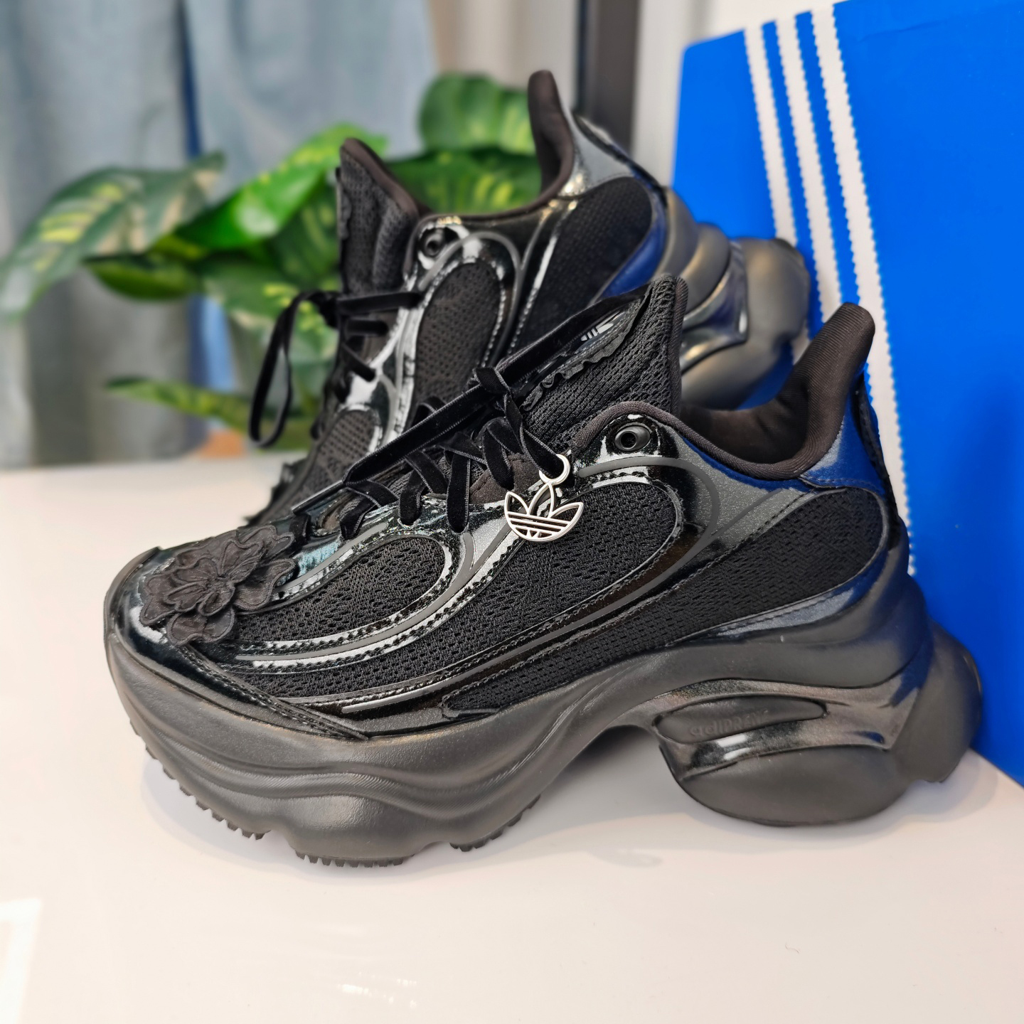 阿迪达斯女子厚底增高运动老爹鞋