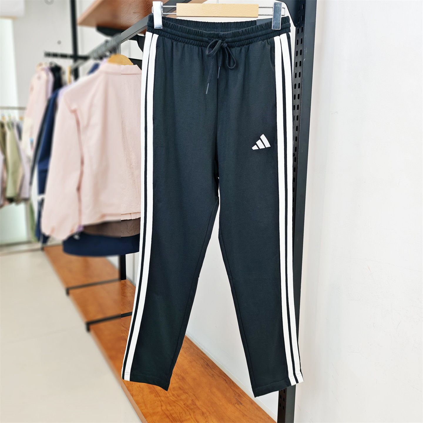 adidas阿迪达斯25秋季新款足球运动裤直筒跑步男子针织长裤JE6430