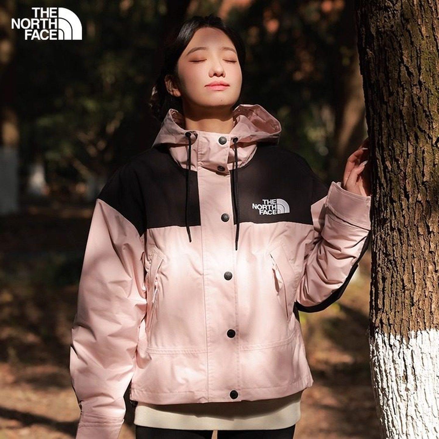 TheNorthFace北面女ReignOn高腰短款防水冲锋衣连帽夹克外套8DGK