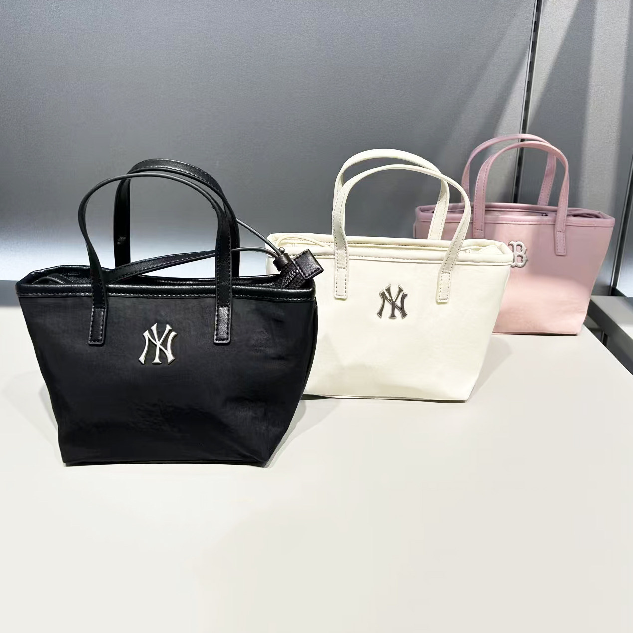 MLBNY小标女斜挎包耐磨百搭