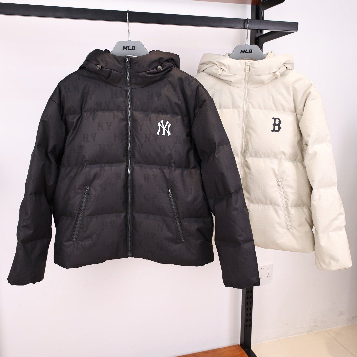 MLB男女NY老花满印连帽羽绒服