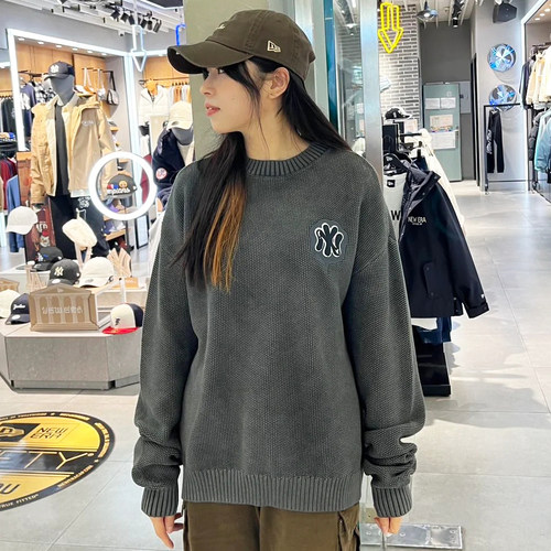 纽亦华运动毛衣针织线衣