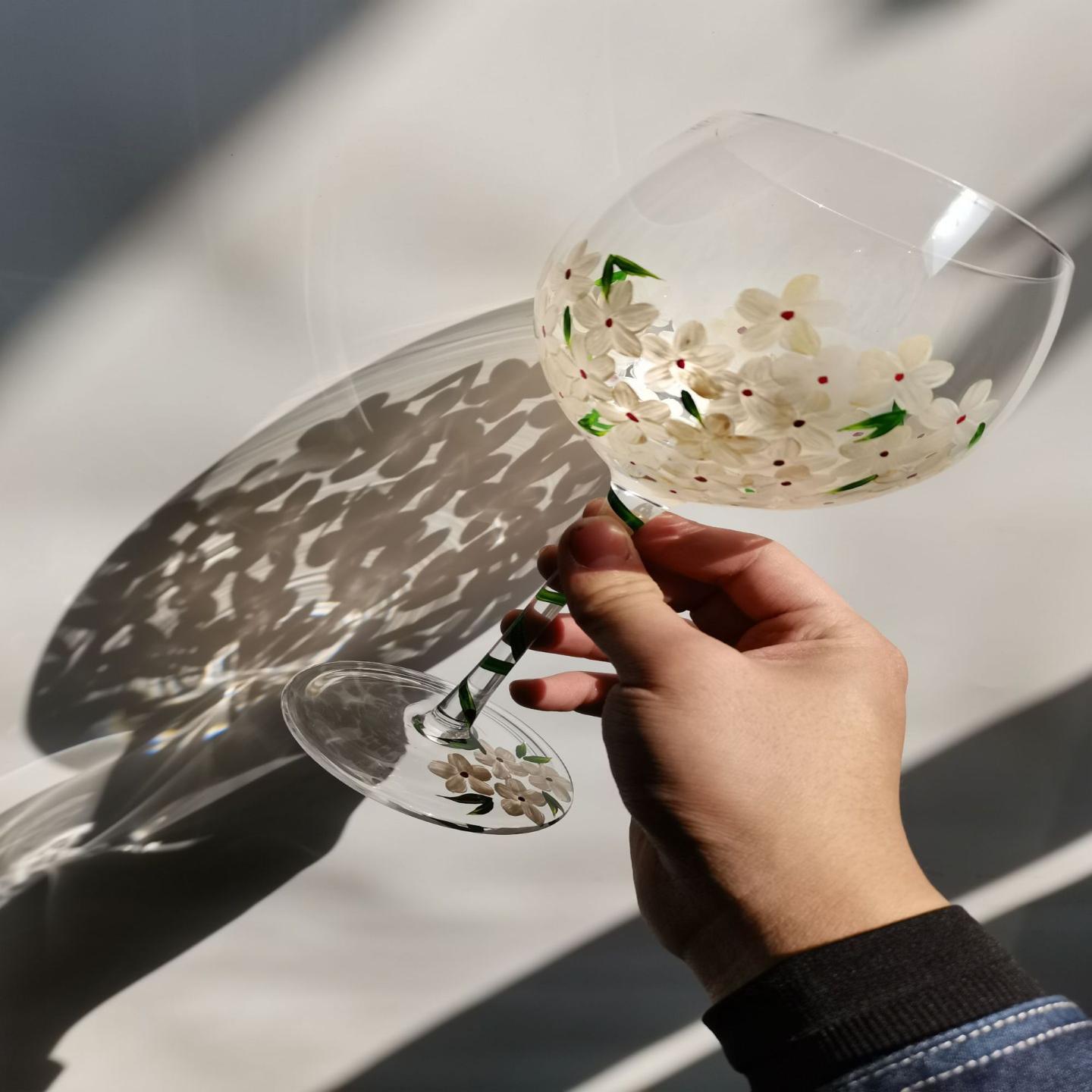 网红红酒杯创意手绘玻璃杯夏季图片