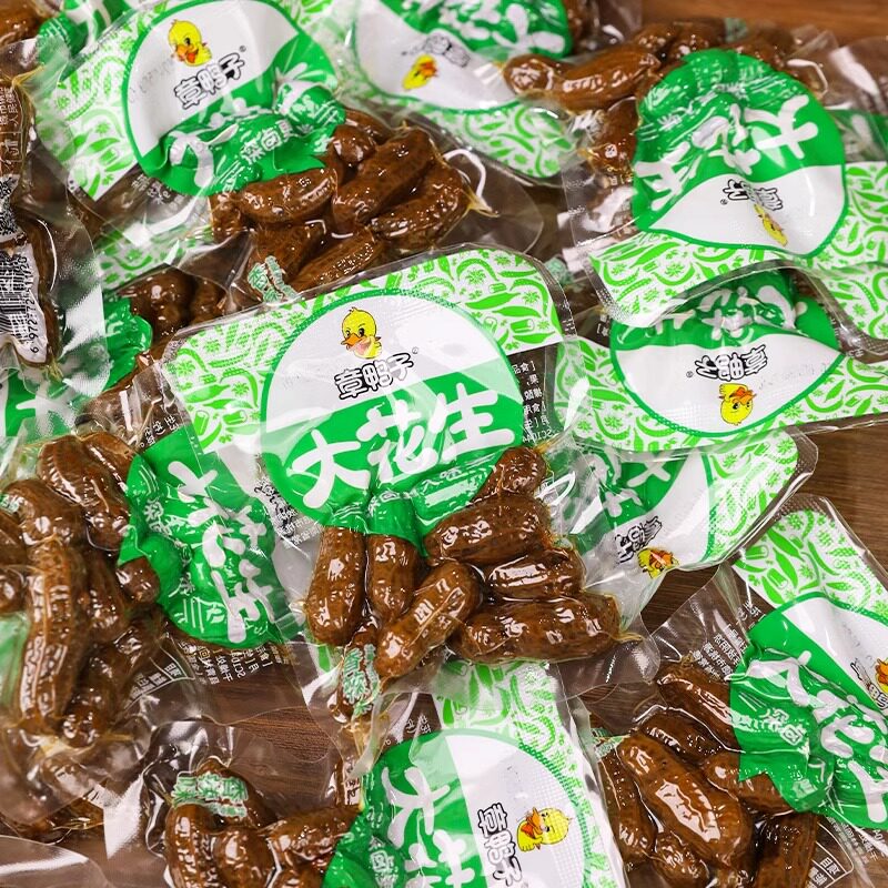 章鸭子卤花生带壳水煮香辣味小吃图片