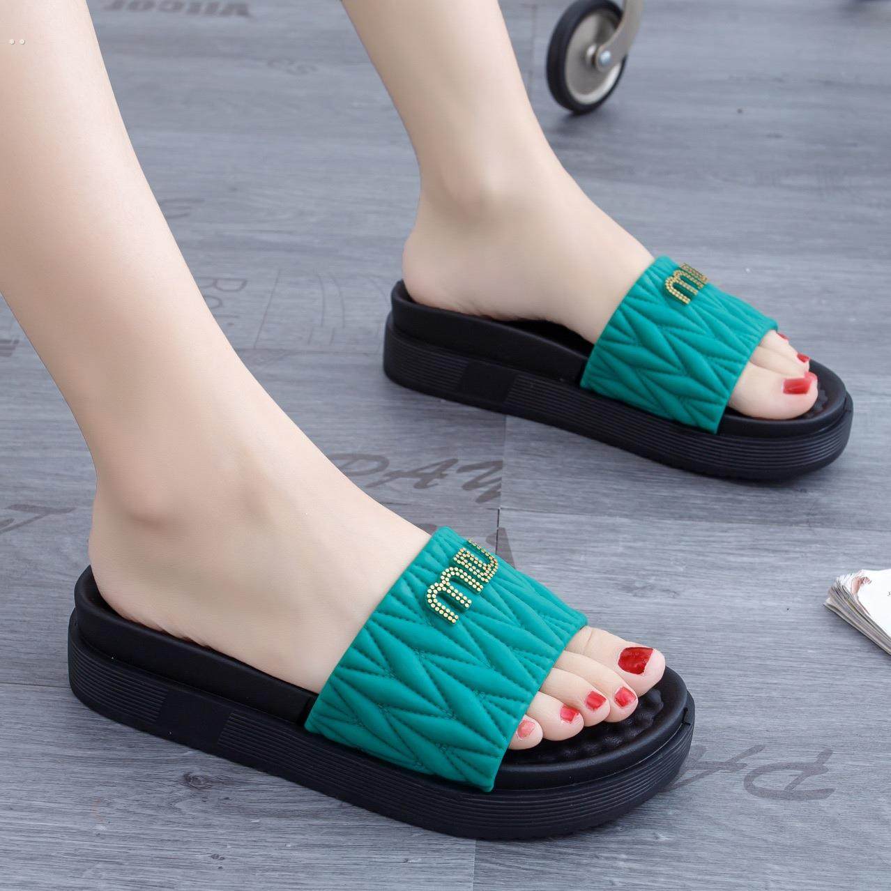 黑色一字拖女夏季外穿2024新款时尚网红法式懒人厚底海边凉拖鞋