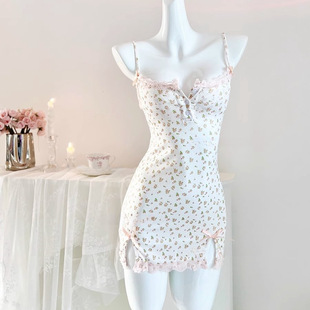 2026新款碎花少女连衣裙纯欲性感吊带短款睡裙带胸垫家居服裙子夏
