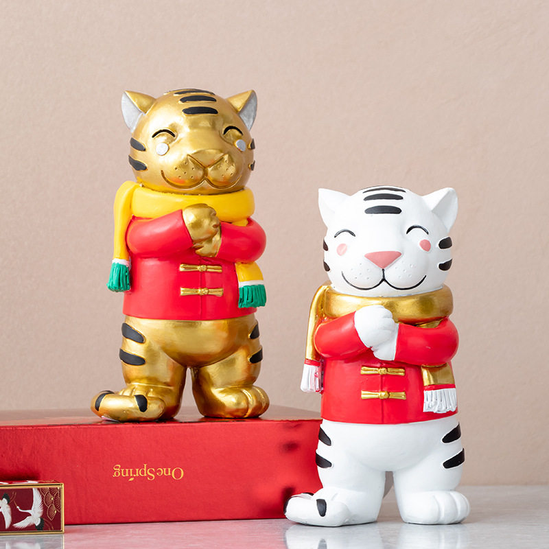 现代简约卡通老虎拜年摆件家居饰品新年创意虎年客厅茶几摆设
