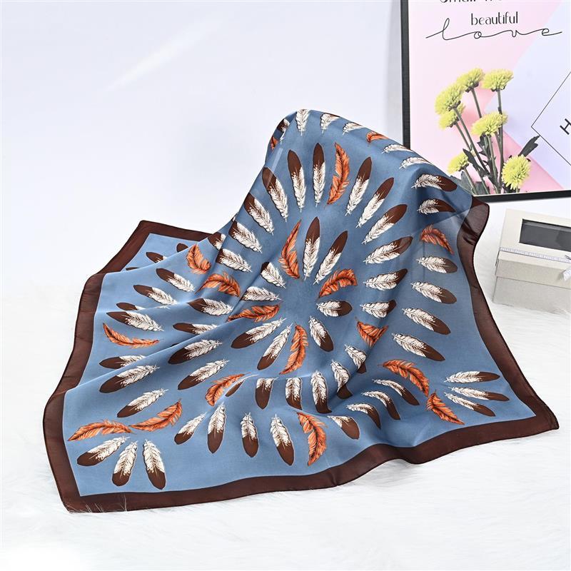 秋季印花新品70仿真丝方巾装饰花卉女平纹时尚丝巾女士领巾头巾