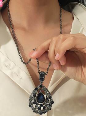 Elegant Pendant Necklace New Sweater Chain Accessories Women