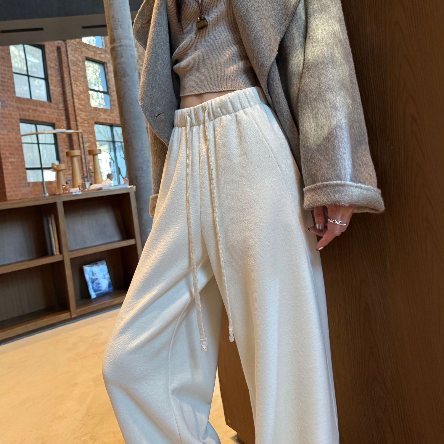 白色羊毛阔腿裤女2025秋冬新款