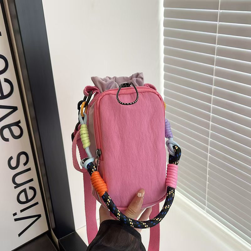 手机袋背带式斜挎糖果色尼龙小方包女夏季可调节肩带斜挎手机袋休