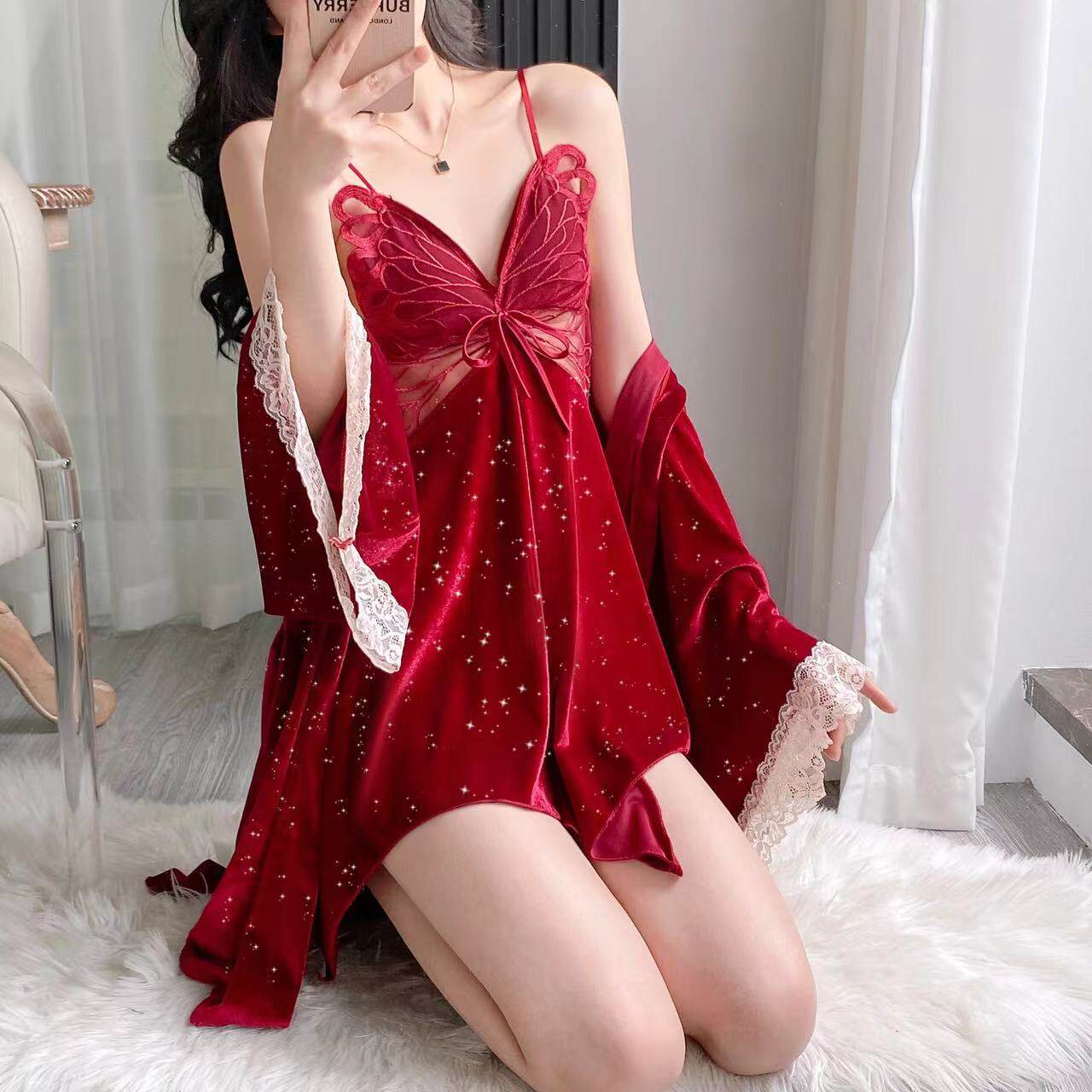 新婚礼物送新娘性感睡衣新款性感金丝绒冬季睡裙蝴蝶撒银吊带纯欲
