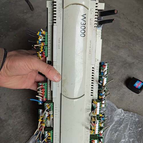可维修CAREL克莱门特W3000控制器，型号PC03CU00GZ议价