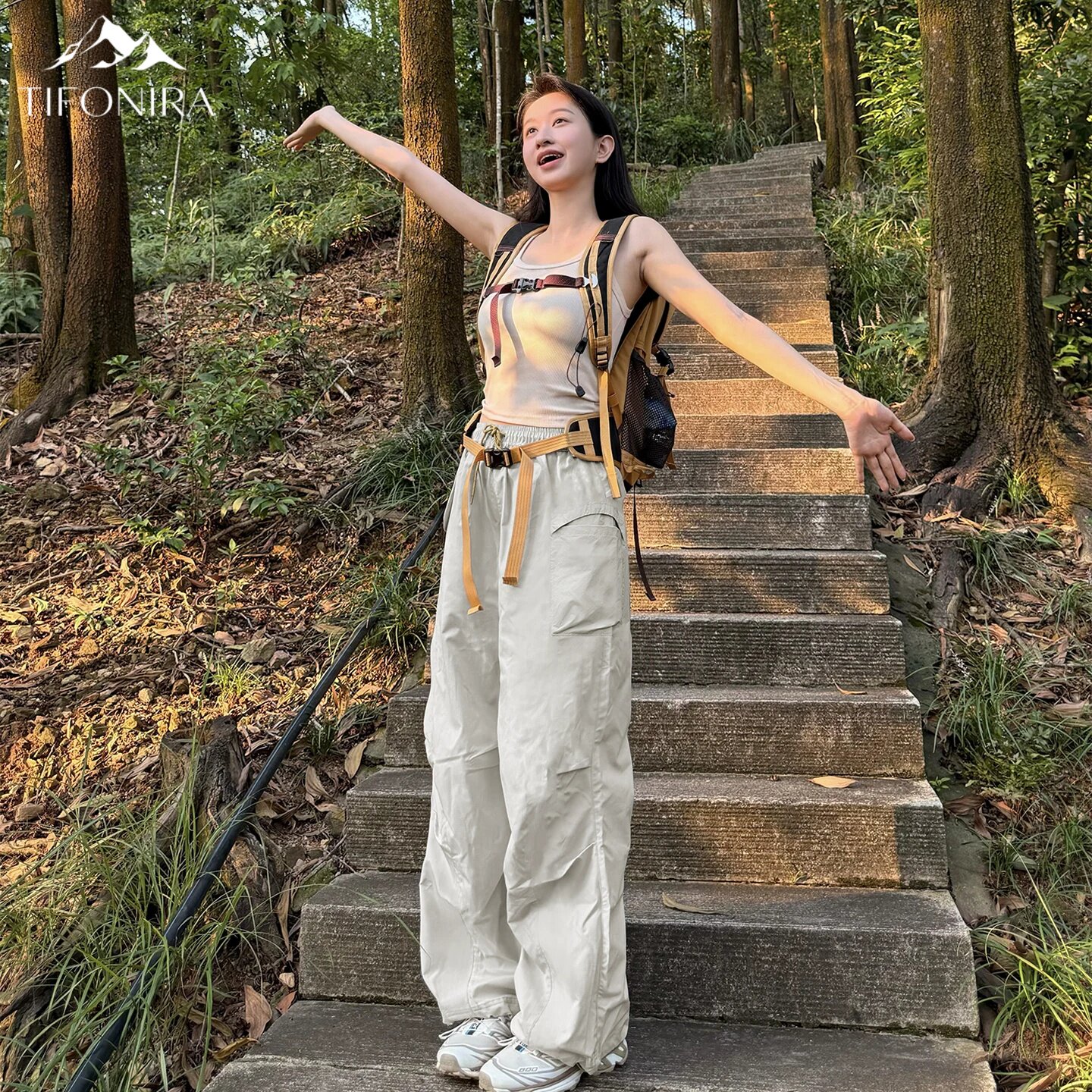 德国速干冲锋裤女春秋薄款户外小个子休闲伞兵裤运动登山冲锋裤子