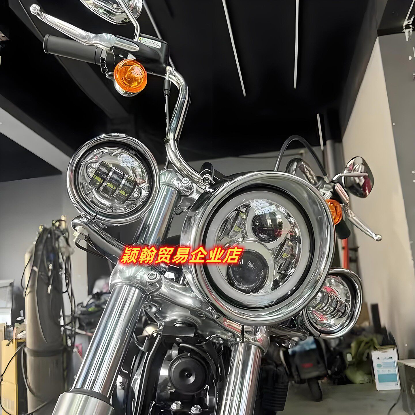 适用于哈雷路威软尾标准街霸突破者883X48改装加装辅助灯LED雾灯