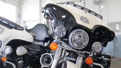 哈雷肥仔X48大滑翔改装LED前大灯