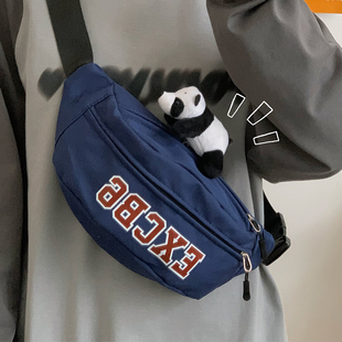 男童斜挎包儿童小胸包挎包男孩帅气小学生中大童外出男生轻便背包