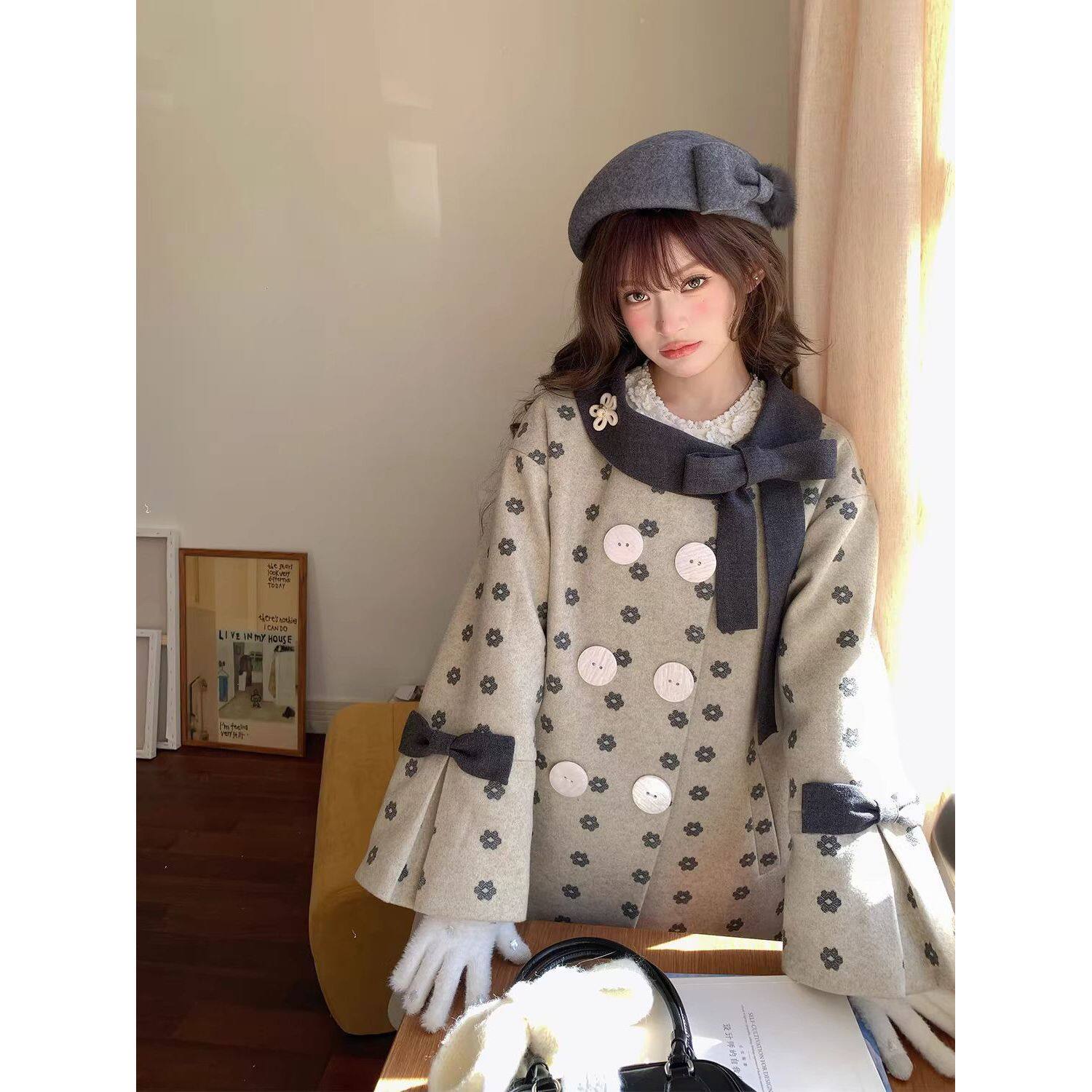 甜美可爱蝴蝶结波点宽松毛呢大衣女2025秋冬新款小众设计感厚外套