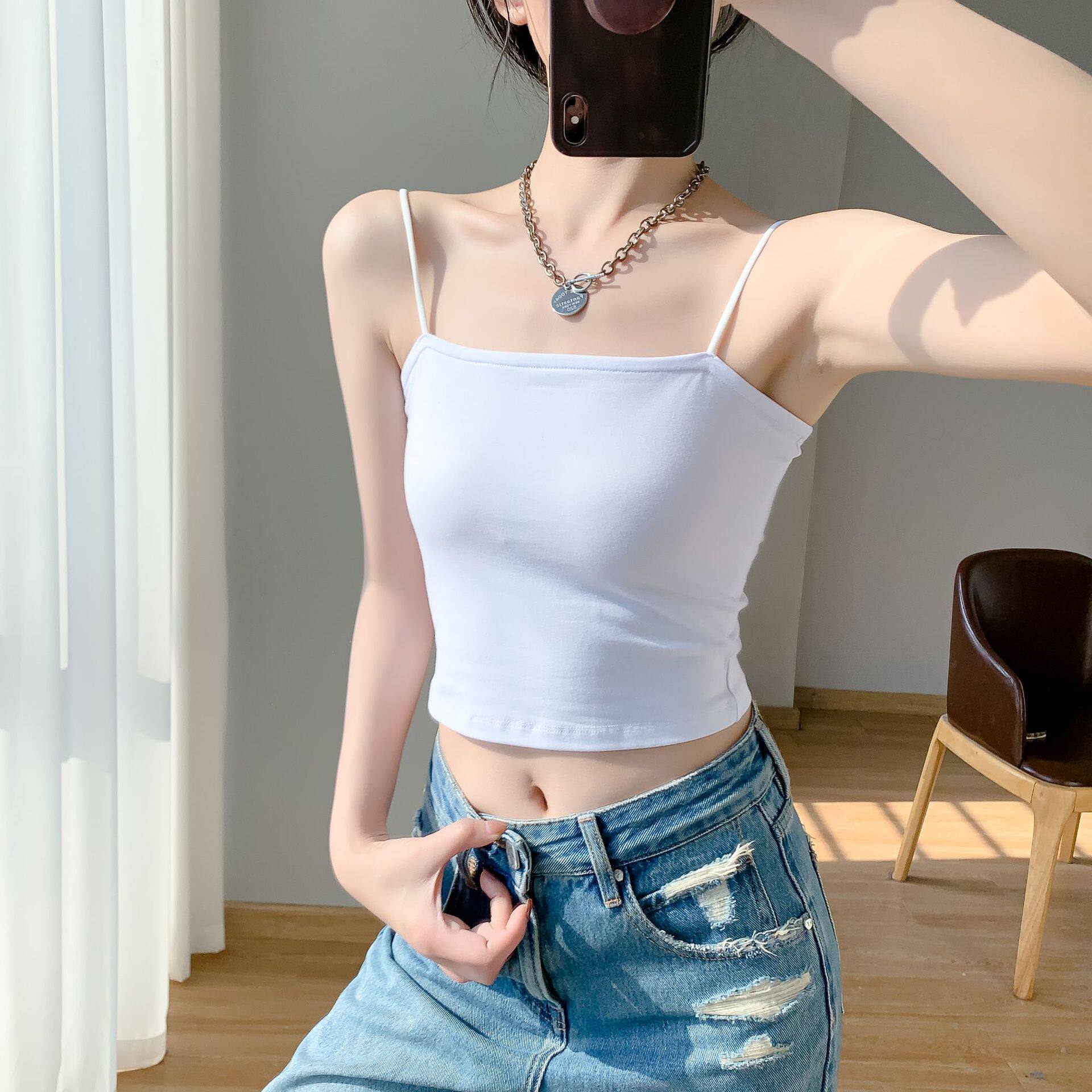 白色吊带背心女2026春夏季新款内搭简约纯色修身美背运动打底上衣