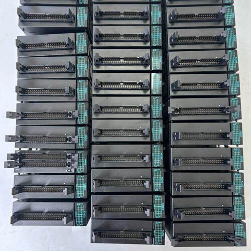 FP7输入模块 AFP7X32D2 24V工作电压