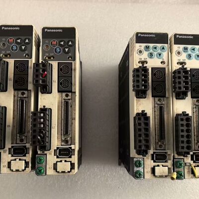 驱动器 MADDT1205053 有两个 1205003