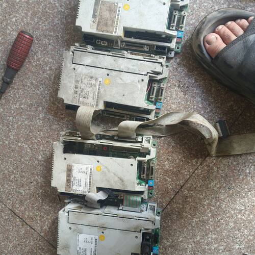 E60系统主机FCAE60D拆机如图四个处理1