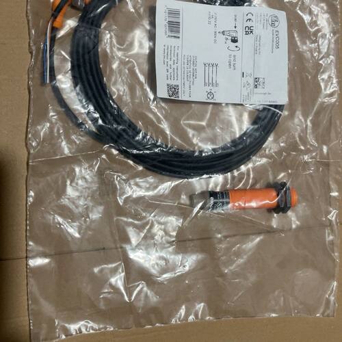 KG5065易福门传感器+EVC005 没拆封一套。A2