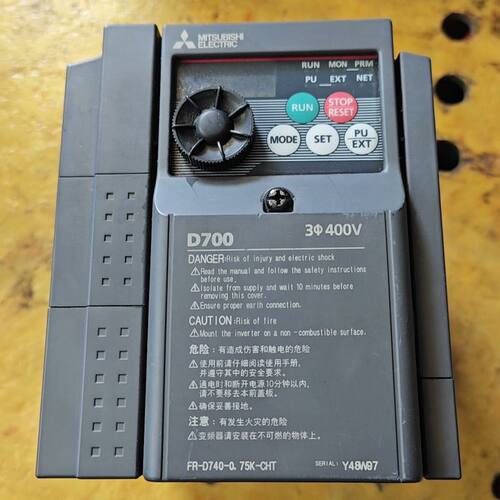 变频器FR-D740-0.75K-CHT0.75kw三