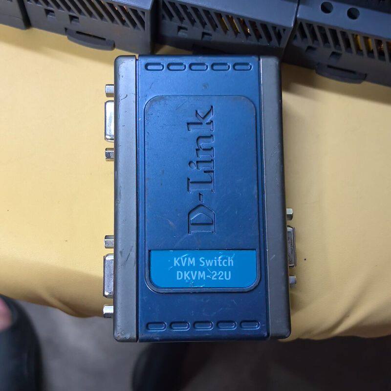 D-Link友讯 DKVM-22U 2口USB KVM切换器