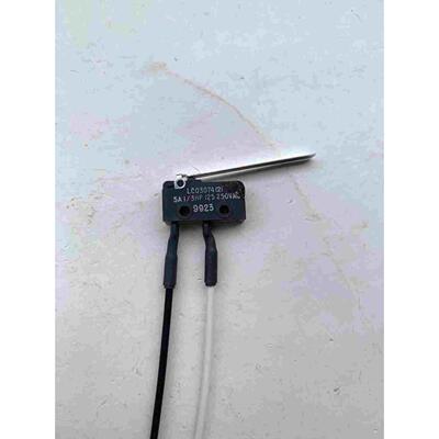 美国 Unimax LC03074(2) 2脚微动开关带线 断开按通 5A 250V 全新