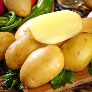 湖北恩施大土豆新鲜现挖富硒黄心土豆农家蔬菜马铃薯洋芋整箱 包邮