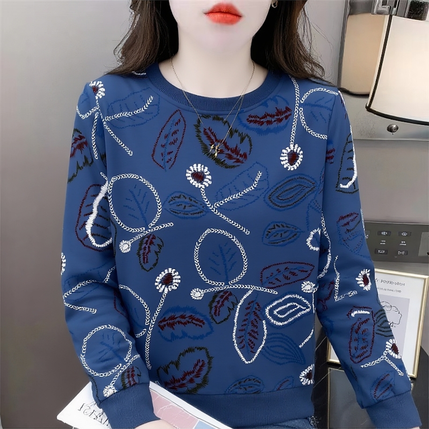 秋装高级感百搭宝蓝色圆领卫衣女