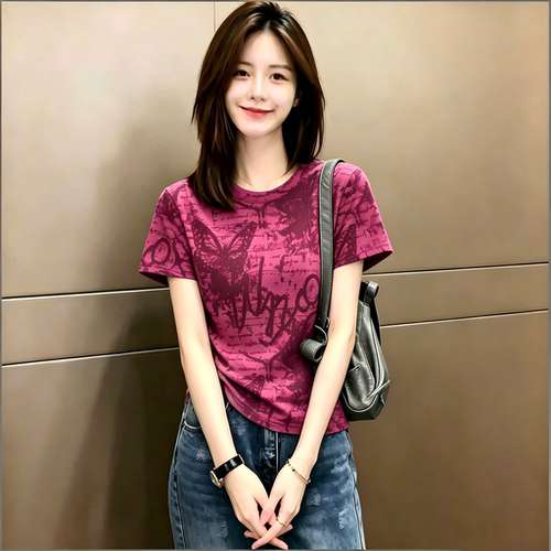 蝴蝶字母印花玫红色短袖T恤女