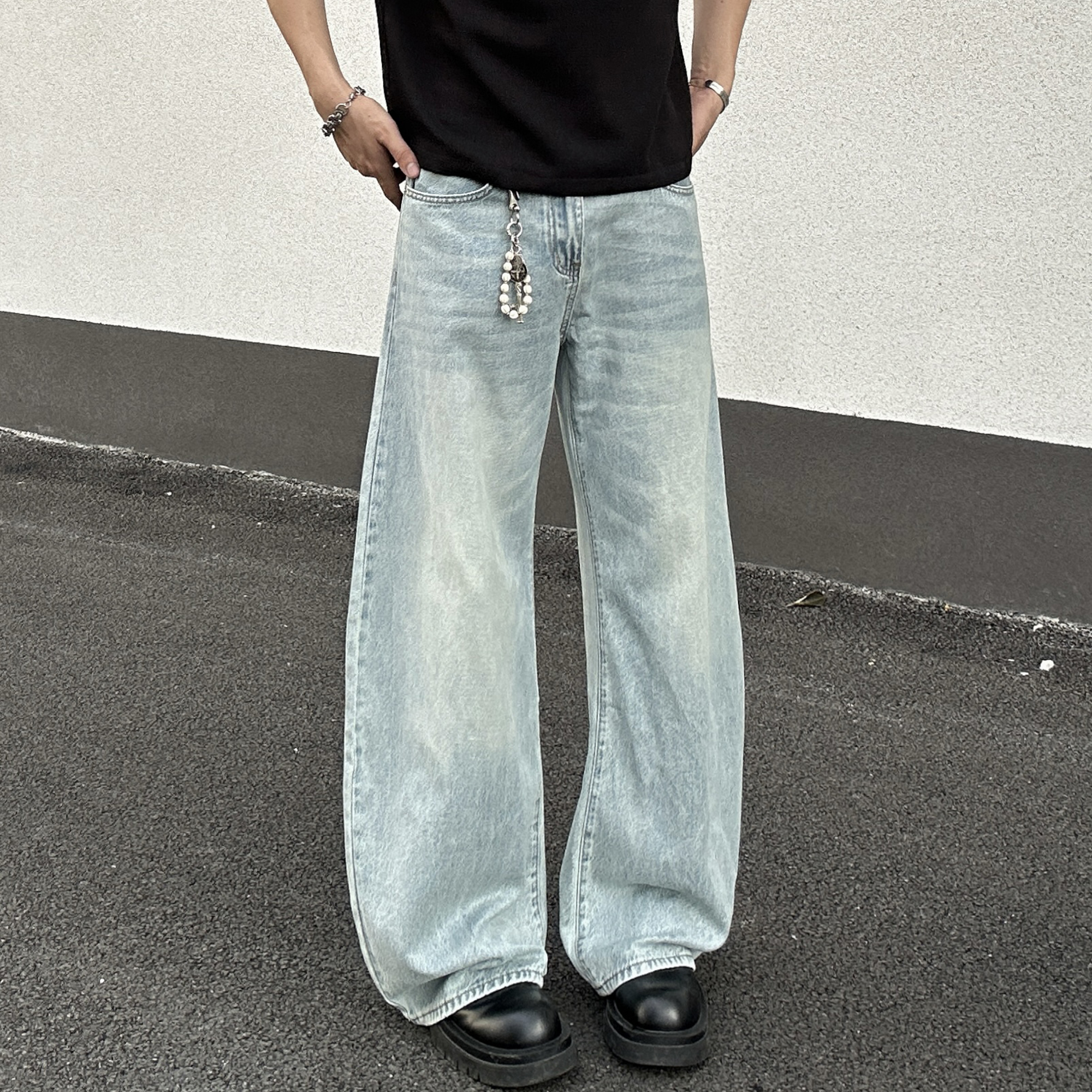 水洗蓝色cleanfit牛仔裤