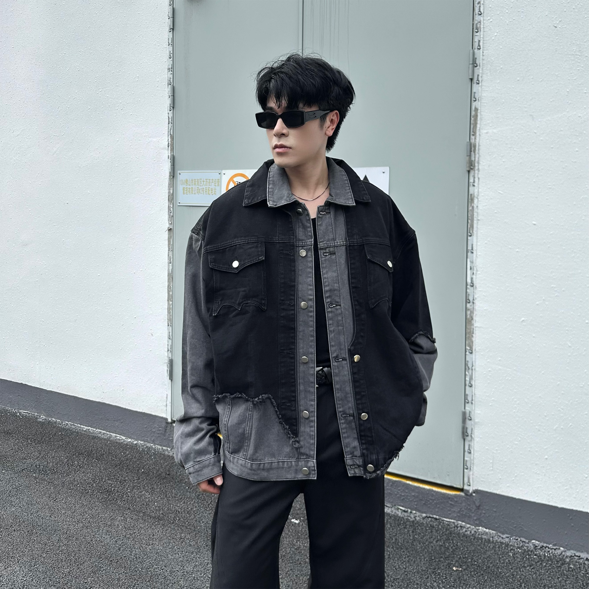 假两件不规则拼接牛仔外套