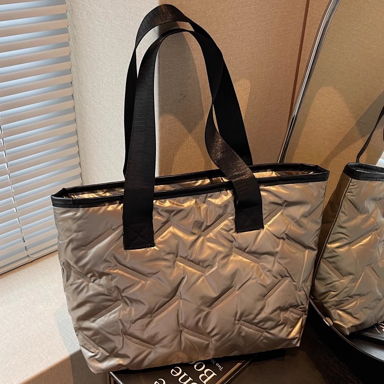秋冬大容量棉服托特包通勤包小众