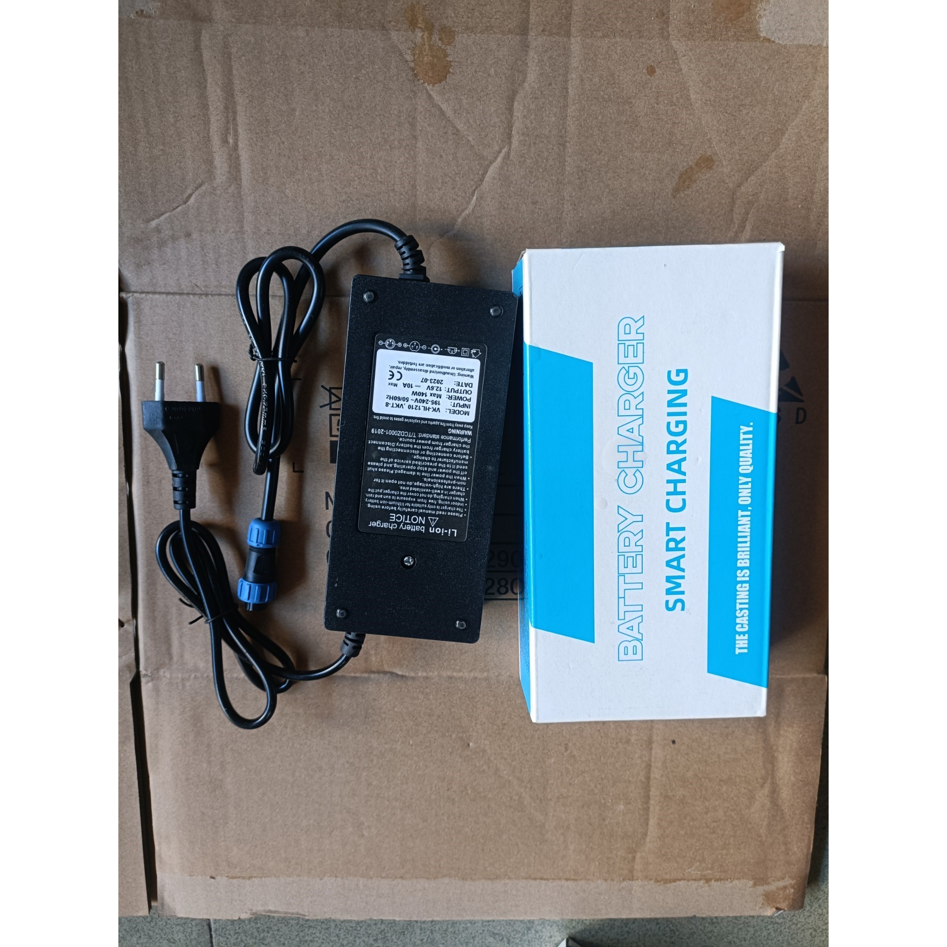 充电器欧规/SP13母,126V10A.未使用,实物图,共1议价产品