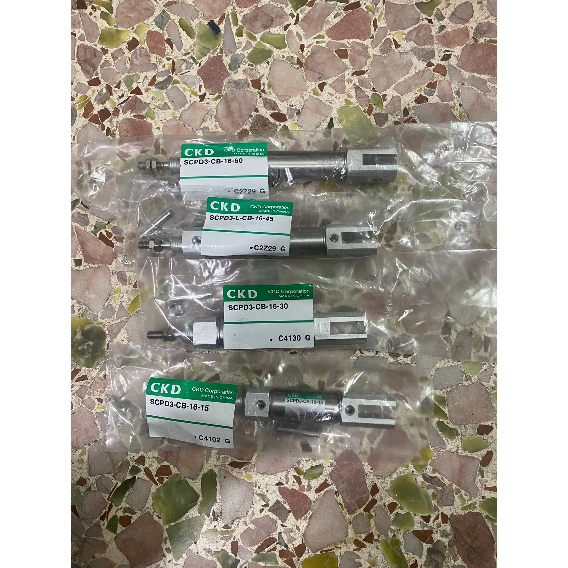 全新CKD气缸SCPD3-CB-16-15  SCPD3-C议价产品