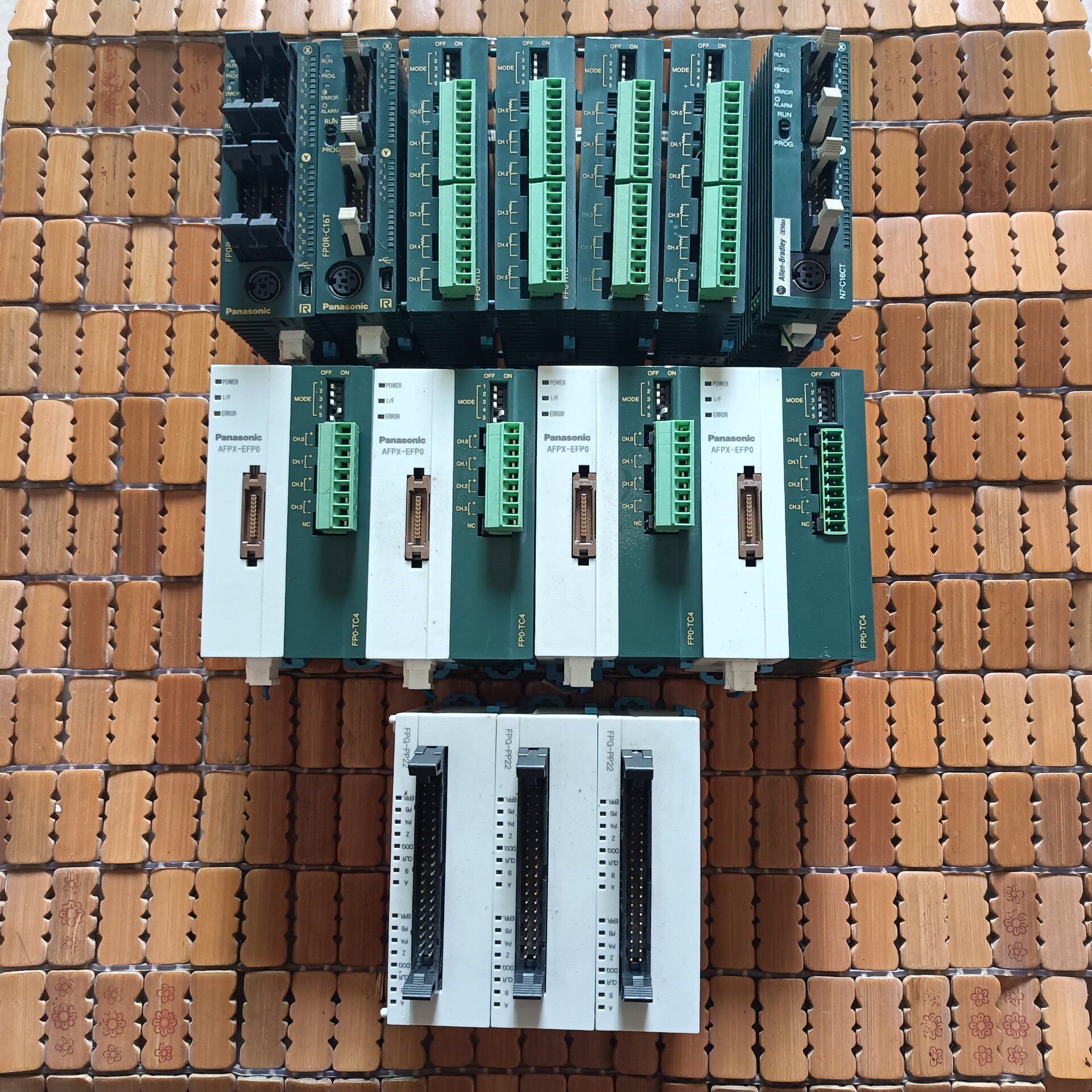 FP0R-C32T FP0R-C16T FP0-RTD6 F议价产品