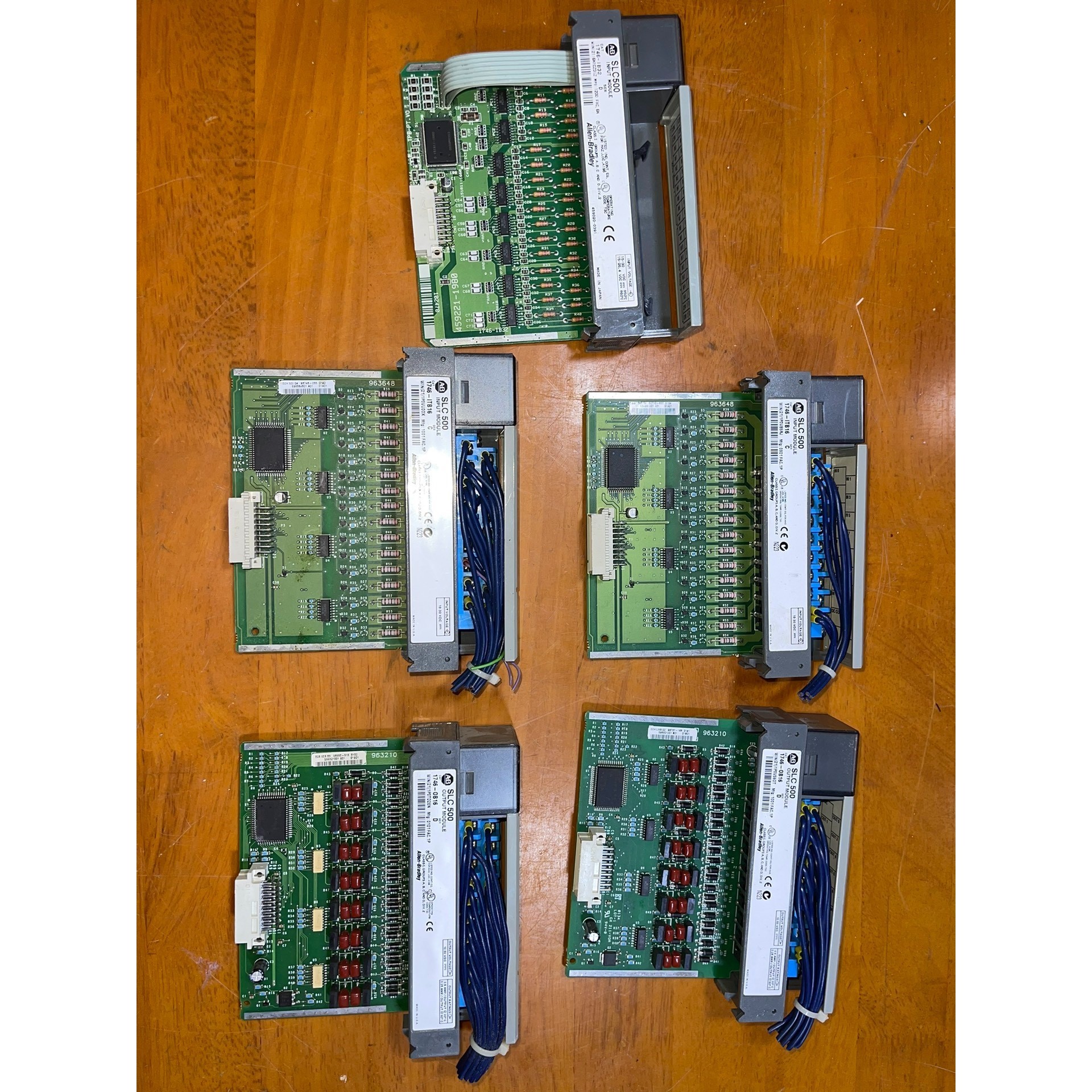 AB模块 SLC500系列PLC 1746-OB16 (二个议价产品