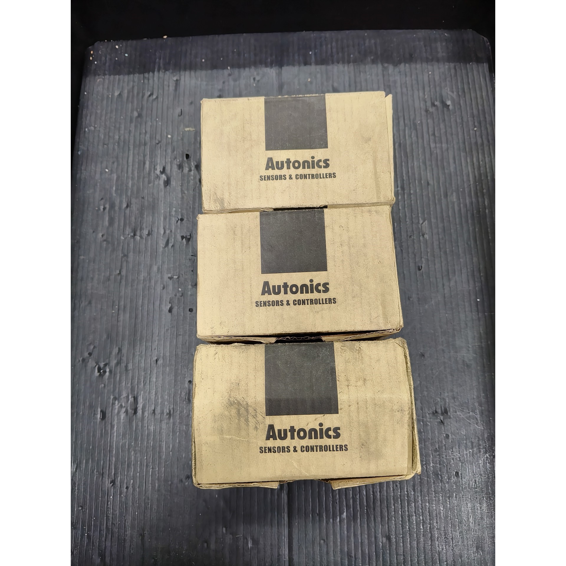 奥托尼克斯接近开关PRCM30-10AO,100-240VA议价产品