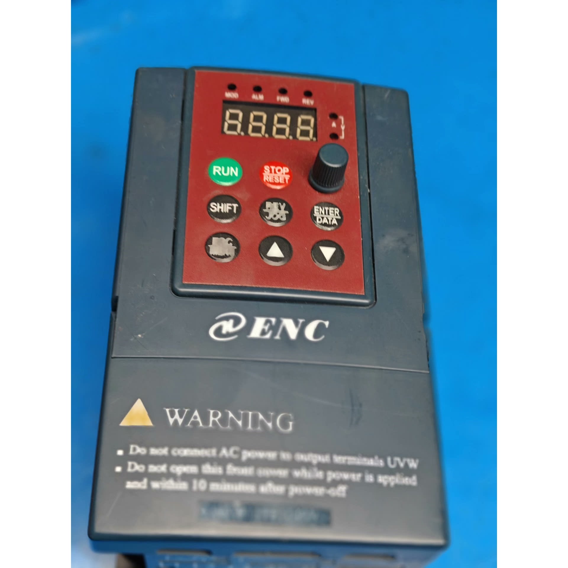 ENC易能400w变频器,EDS800-2S0004N,议价产品