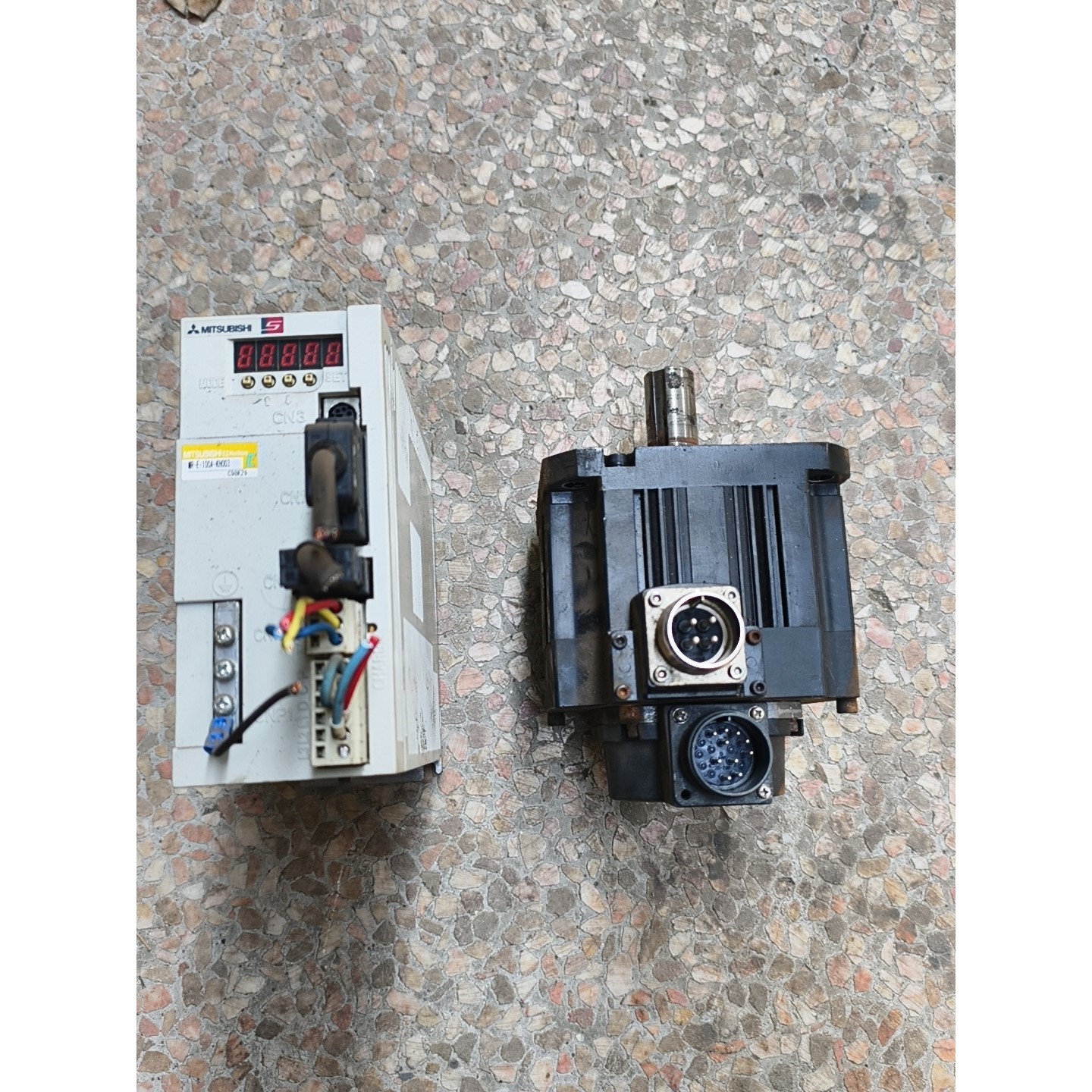 HF-SE102JW1-S100  MR-E-100A-议价产品