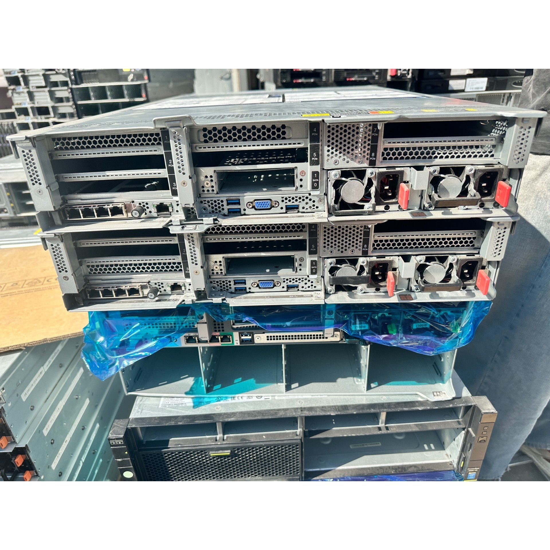 SR590 V2机架式服务器,PN:03HA566.成色议价产品