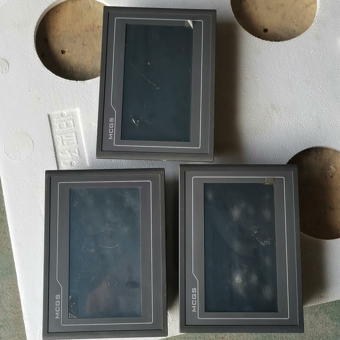 昆仑通态触摸屏 TPC7062DL  2台 130元台议价产品