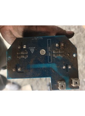 Liron利隆电容,型号400V 1000μF,品,外观议价产品