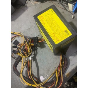 先马刺客530额定400W台式机电源议价产品