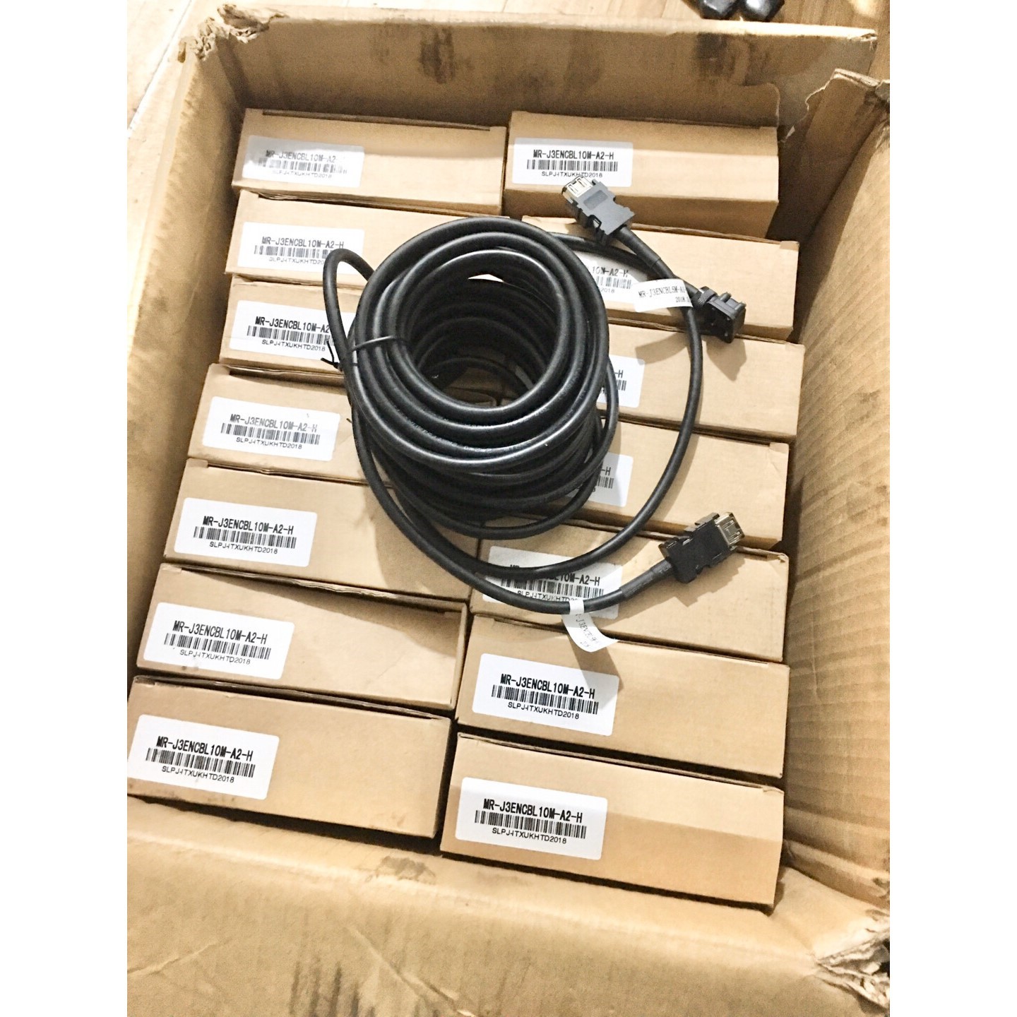 JE/J3/J4伺服电机配件编码器连接线MR-J3ENC议价产品