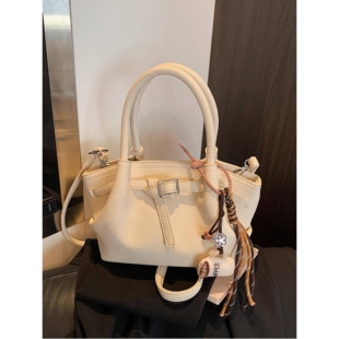 高档品牌今年流行爆款手拎菜篮子包2026新款潮流洋气单肩包通勤斜